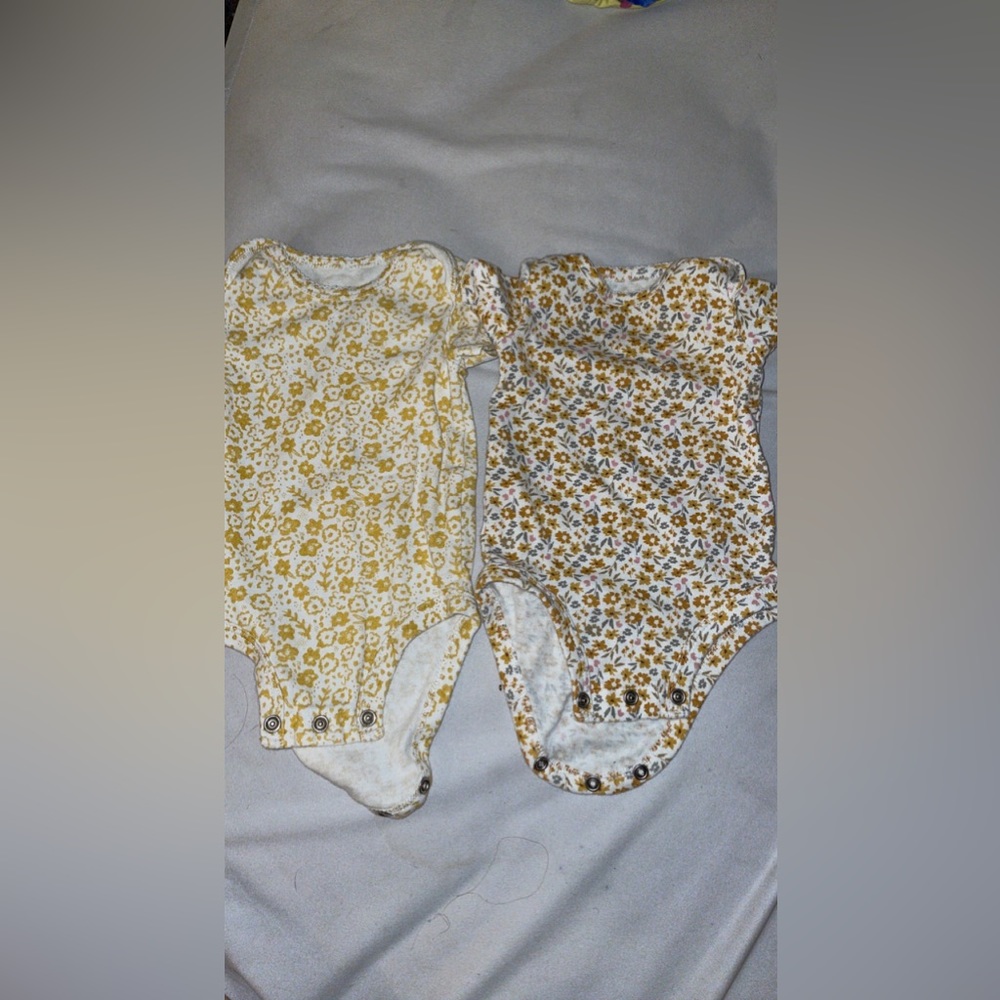 Set of 2 onsies.